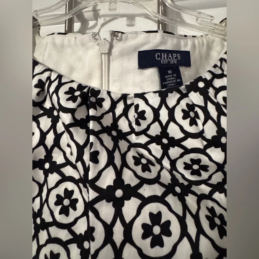 Chaps Ralph Lauren Floral Repeating Pattern Sheath Dress w Pockets Black White